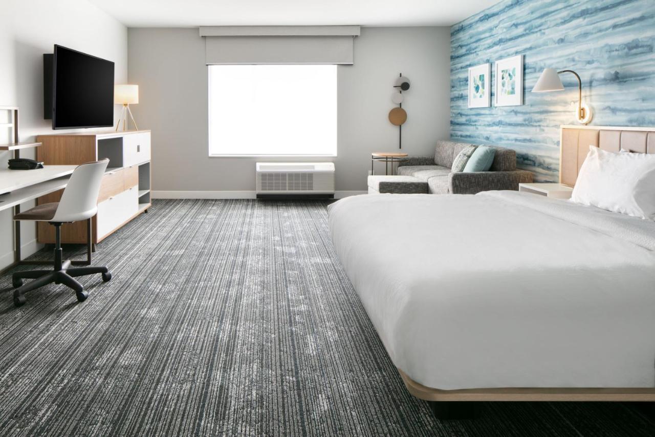 Towneplace Suites By Marriott Oconomowoc ภายนอก รูปภาพ